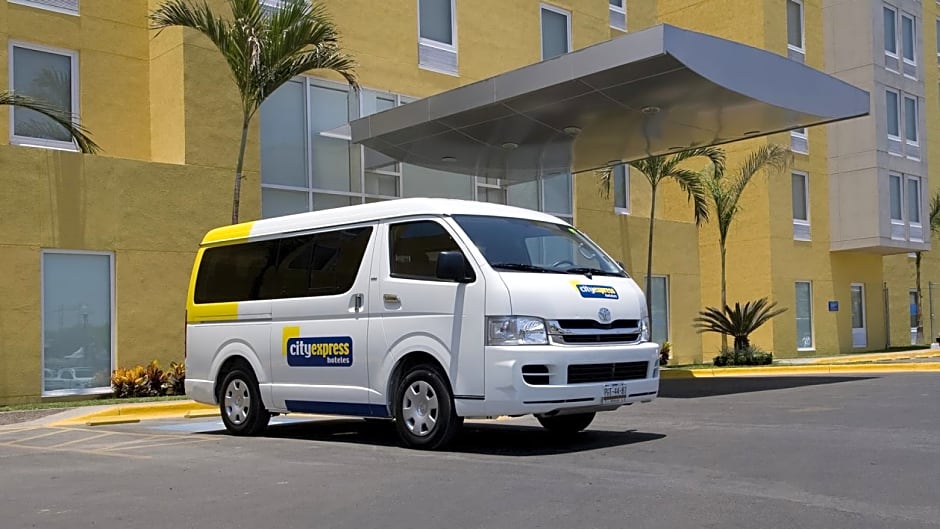 City Express by Marriott Lazaro Cardenas