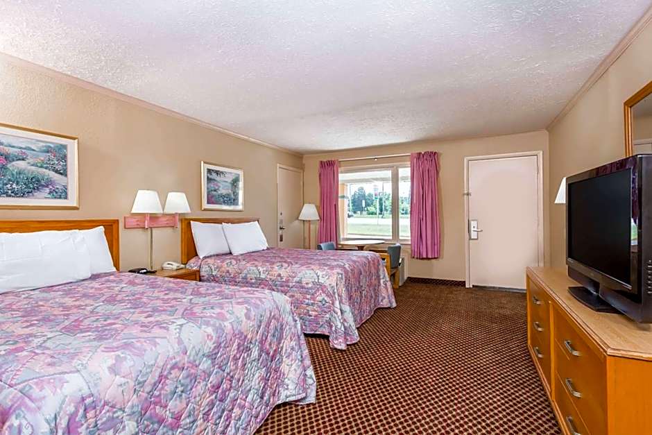 Travelodge by Wyndham Ridgeway Martinsville Area