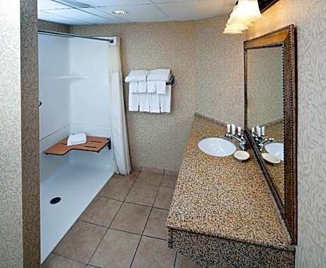 Queen Room with Two Queen Beds - Disability Access with Roll In Shower