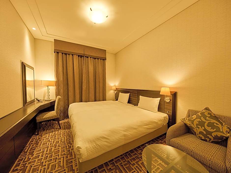 Okura Chiba Hotel