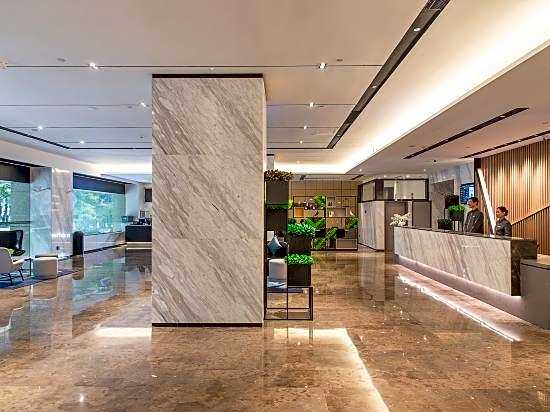 Home Inn Hotel (Guangzhou Yongqingfang Ruyifang Subway Station Branch)
