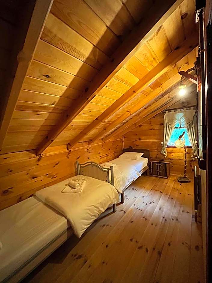 Teona Bungalow & Restaurant