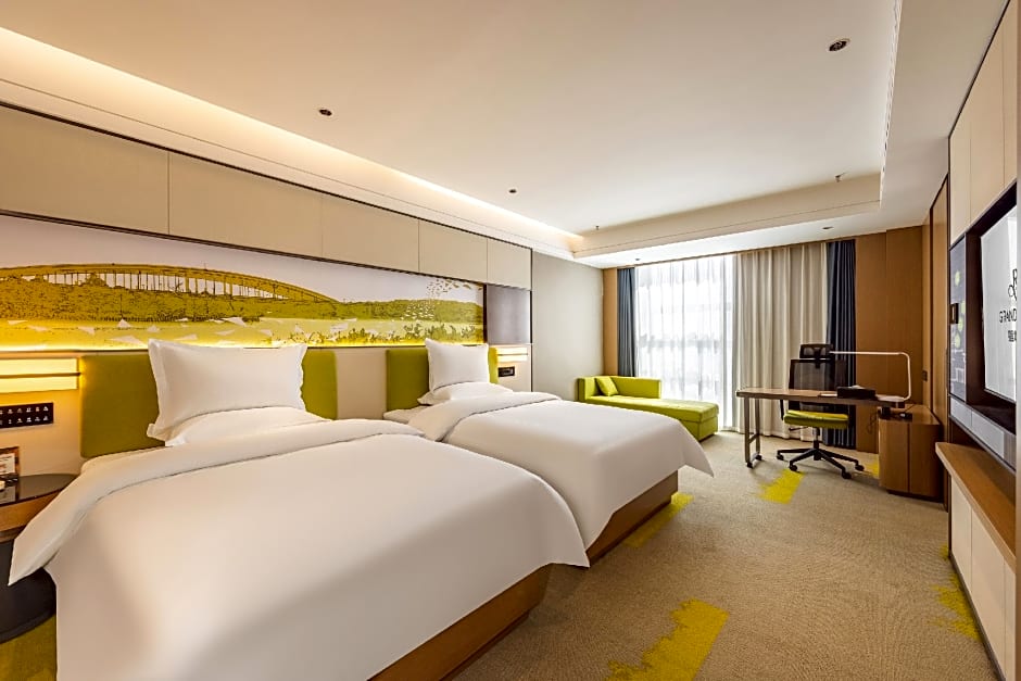 Grand Rezen Hotel Golmud