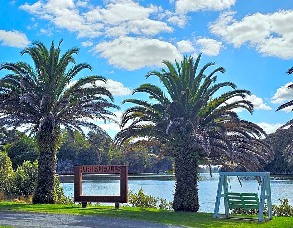 Haruru Falls Motel & Conference Centre