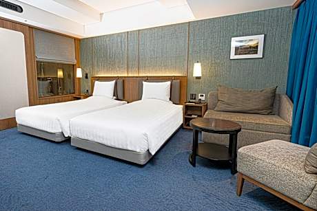 Corner Deluxe Twin Room for 1 Person