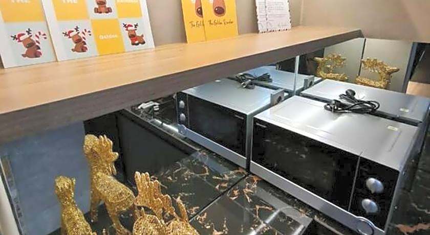 Golden Reindeer City Studio