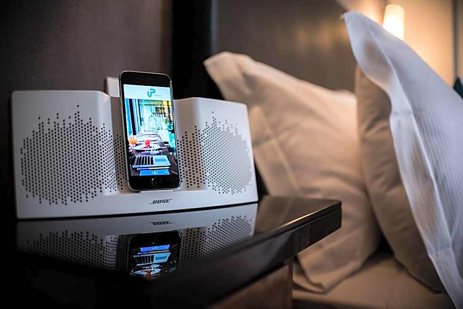 Up Hotel