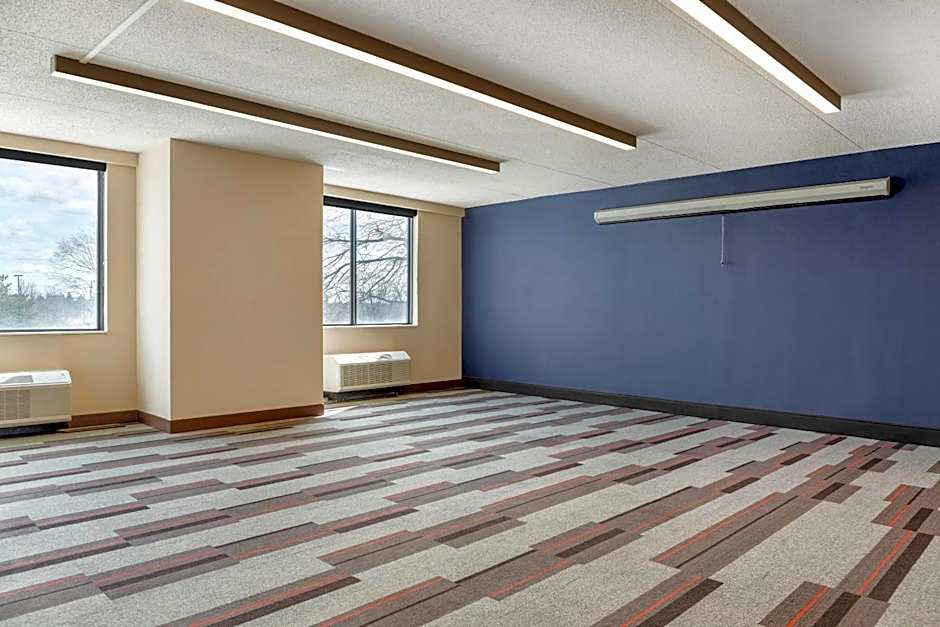 Radisson Hotel Detroit Metro Airport