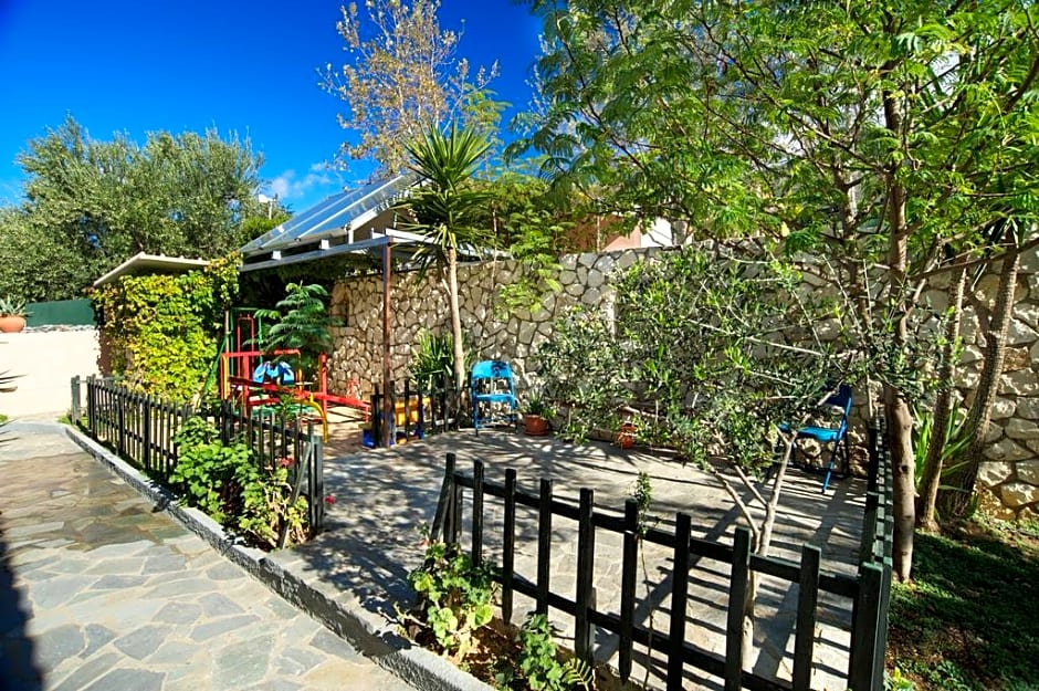 Nostos Studios & Apartments