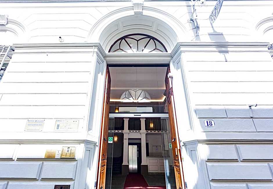 Hotel St. James