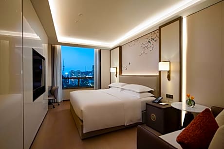 King Room - Mobility Accessible