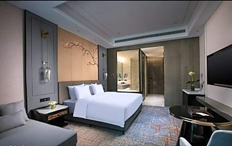 Accessible Room King Bed Non-Smoking