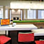 Courtyard by Marriott Bakersfield