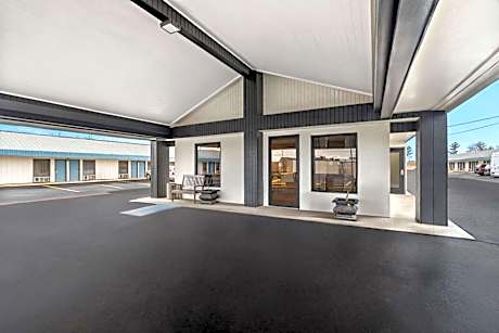 Rodeway Inn & Suites Brookhaven