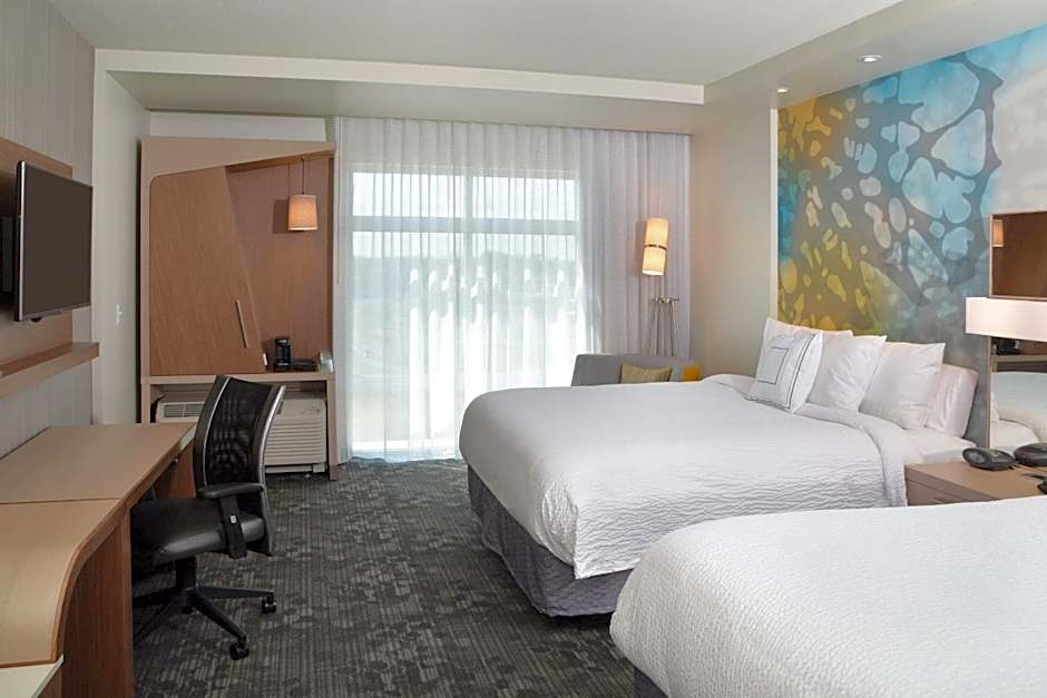 Photo 1 of 2 of 2 Queen Beds, Mobility Accessible, Bathtub