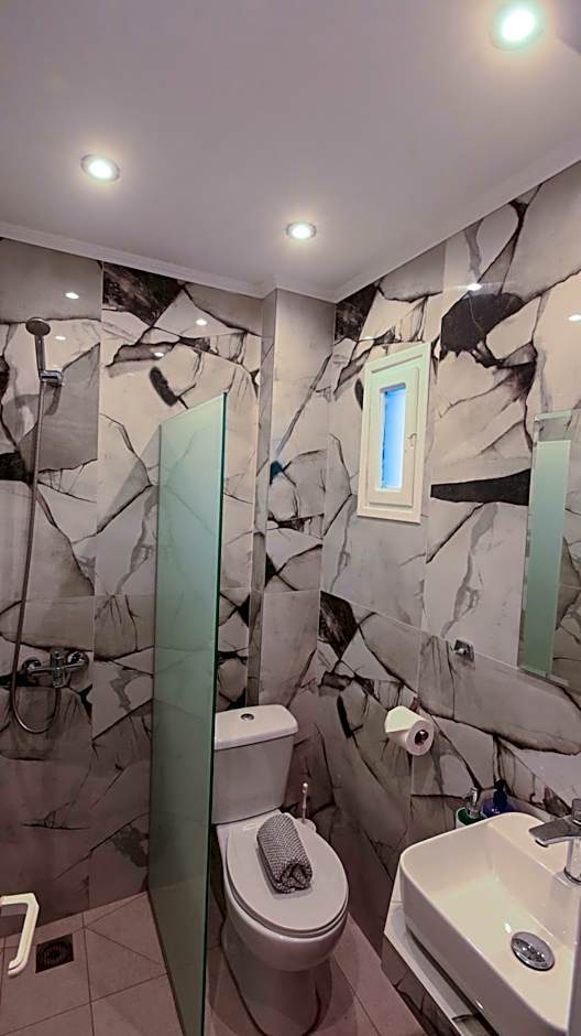 Astri Hotel