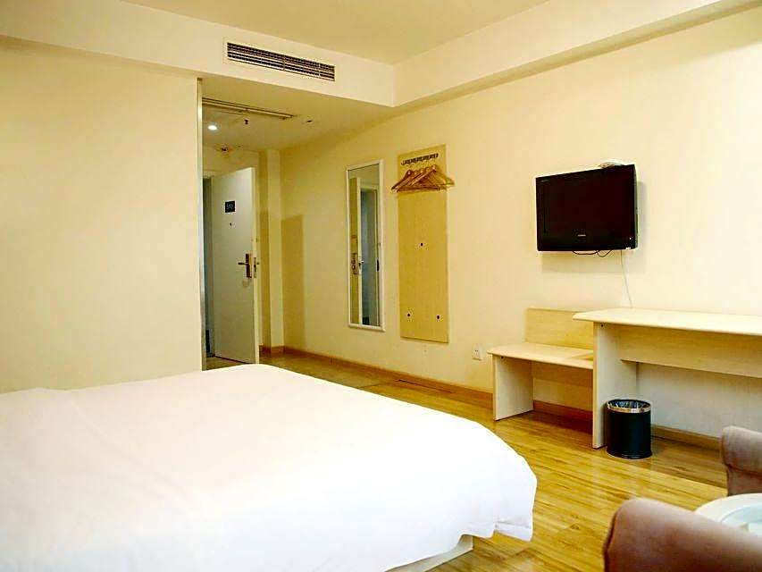 7 Days Inn Chongqing Wanzhou District Gaosuntang Chongbai