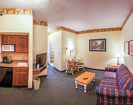 Deluxe King Suite