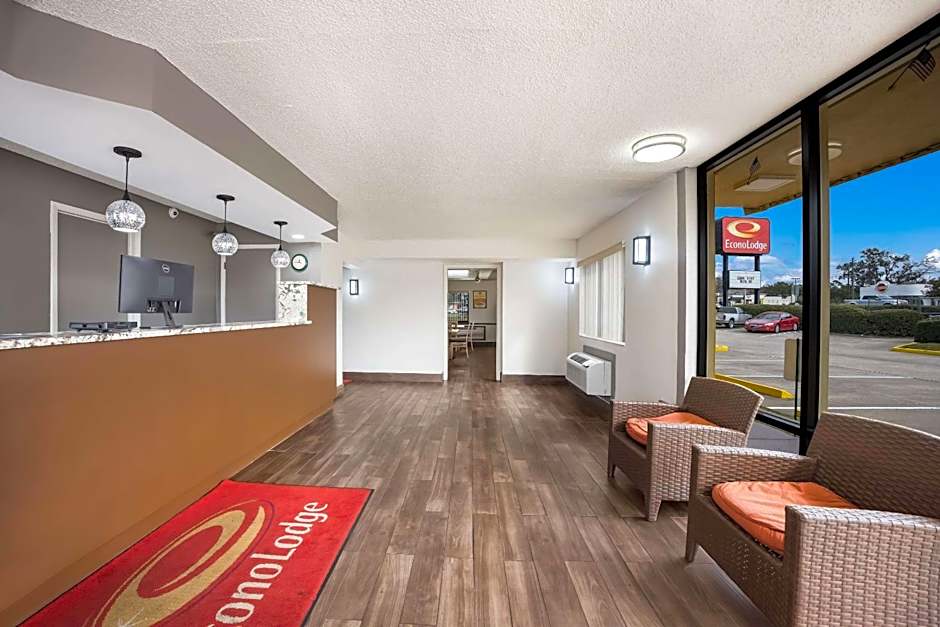 Econo Lodge Live Oak