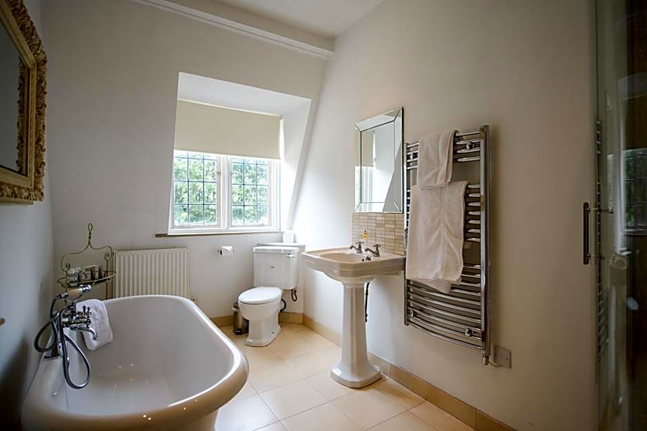 Ye Olde Bell Hotel & Spa