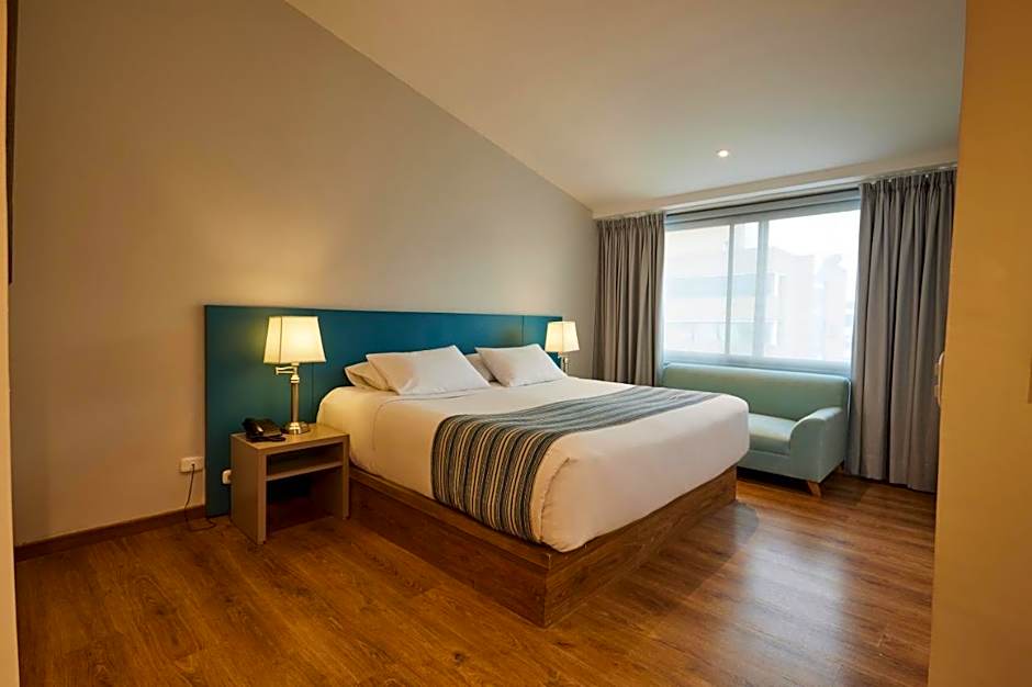 Photo 1 of 6 of Junior 1 King Bed Suite