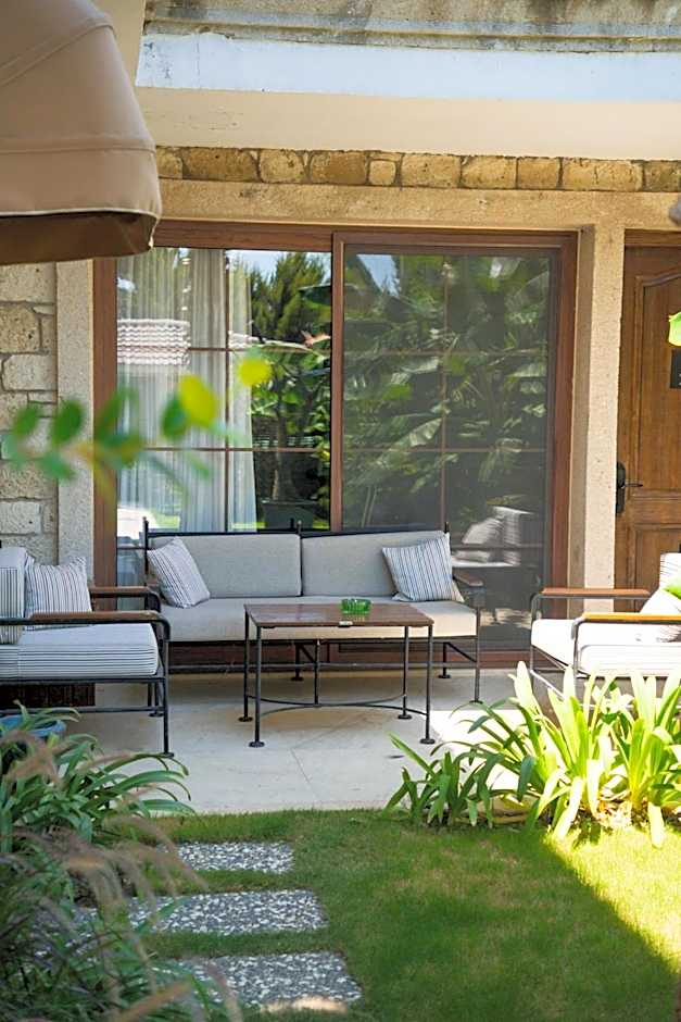 Avalon Boutique Hotel & Suites