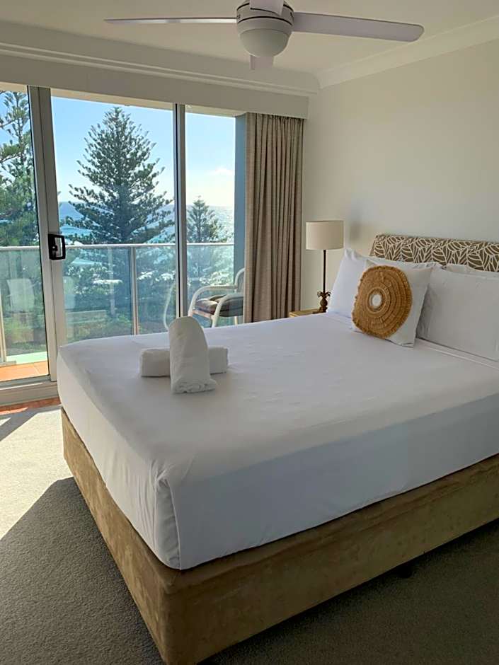 Pacific Regis Beachfront Holiday Apartments