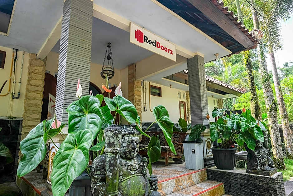 RedDoorz near Museum Gunung Merapi