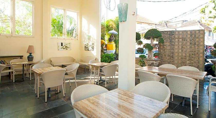 Bali Court Hotel & Apartment