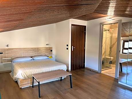 Large Double Room