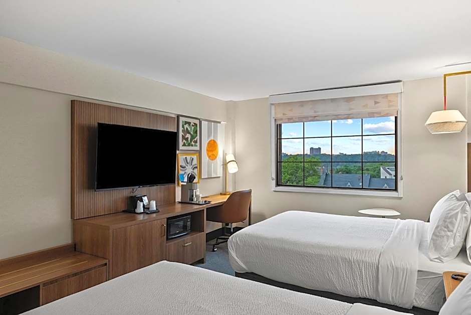 Holiday Inn Niagara Falls State Park Entry By IHG