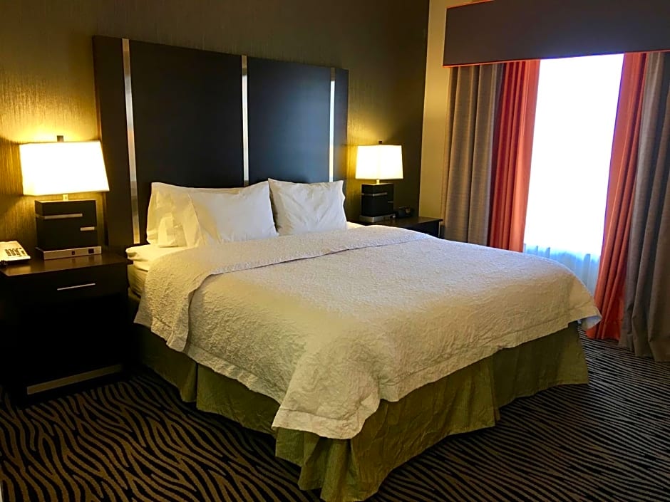 Hampton Inn By Hilton And Suites Tulsa Central