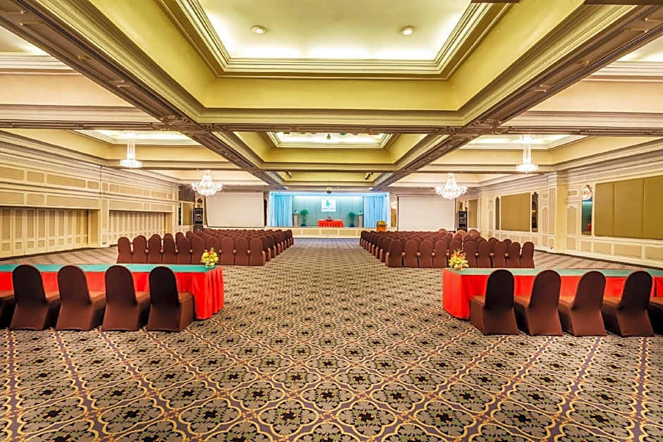 Bangkok Palace Hotel