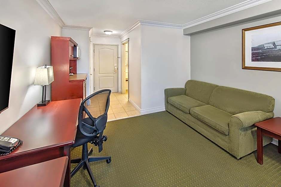 Quality Inn & Suites Whitecourt