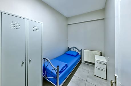 Standard Single Room with Shared Bathroom