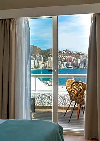 Comfort Queen Room with private terrace