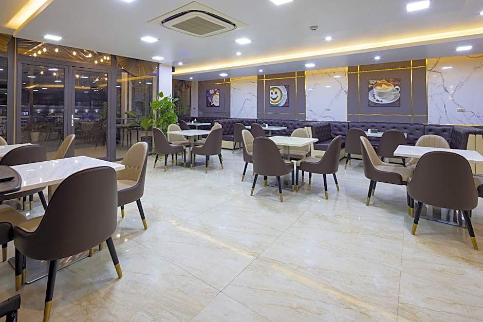 Diamond Luxury Hotel