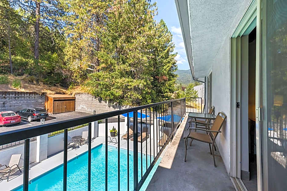 Best Western Inn At The Rogue