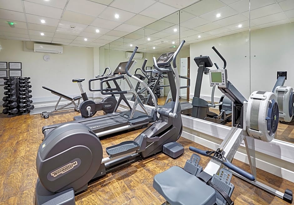 Holiday Inn Cardiff - North M4 By IHG