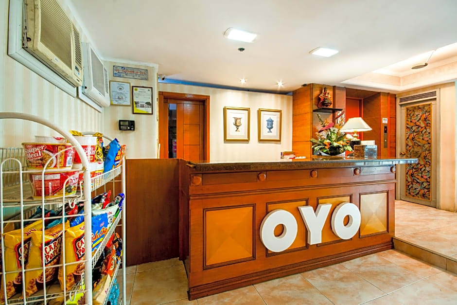 OYO 227 Palladium Suites Hotel