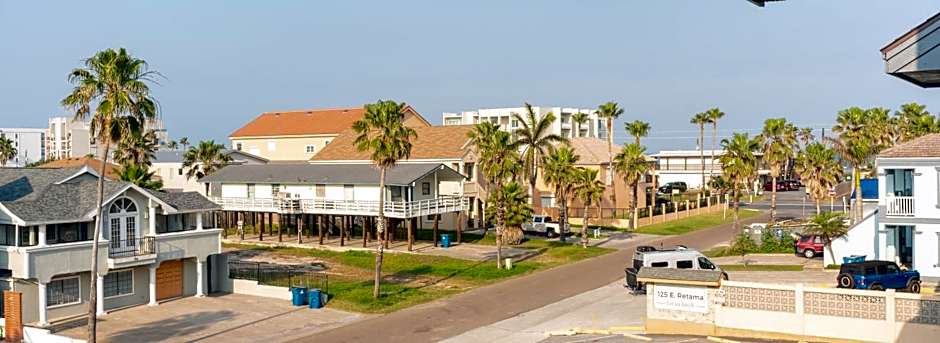 Affordable SPI family condo - walking distance to the beach, Sleeps 6, Third Floor, 2025 Traveler Award