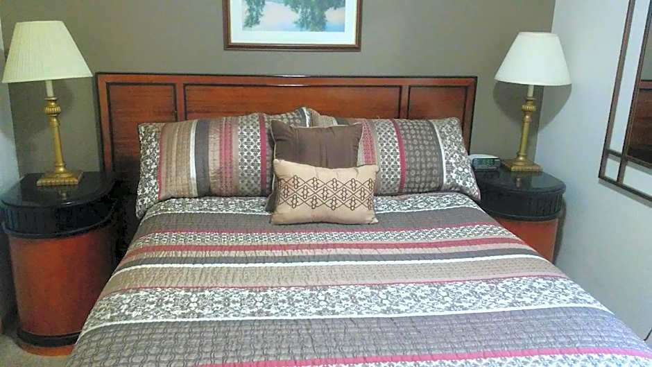 Nauvoo Vacation Condos and Villas