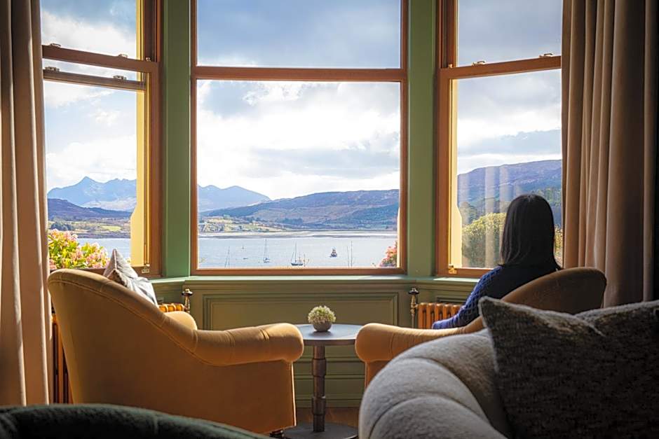 Cuillin Hills Hotel