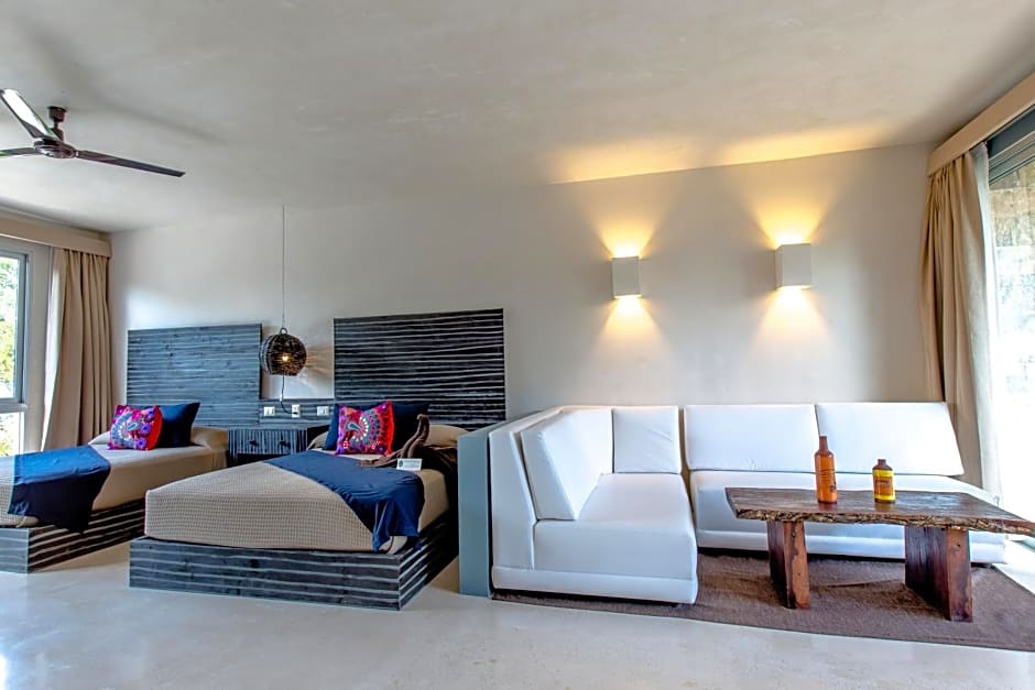 Alma De Flores Private Pools Suites