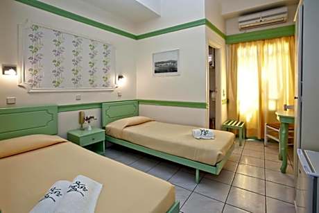 Double or Twin Room with Partial Sea View