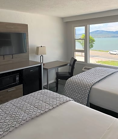 Premium 2 Queen Beds, Lake View