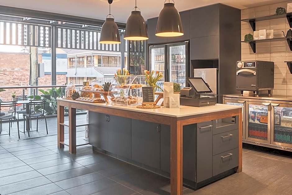 Kennigo Hotel Brisbane, Independent Collection by EVT