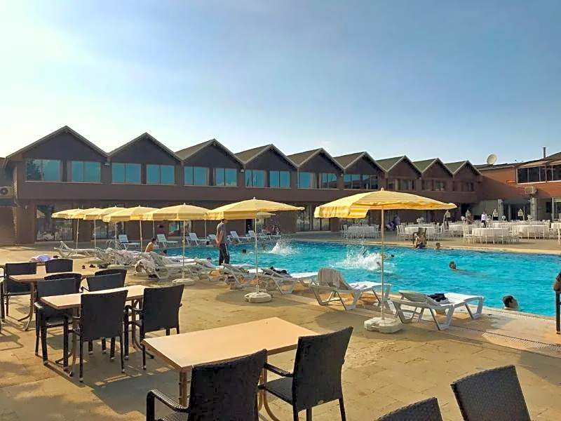 Green Palace Suite Hotel