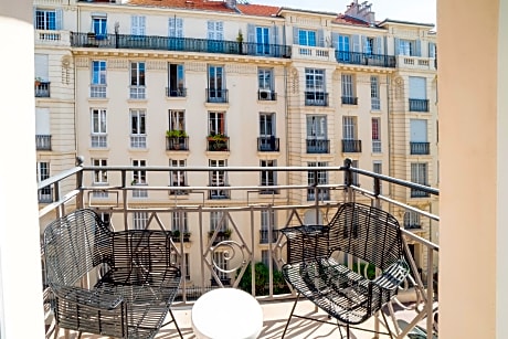 1 Double Bed Non-Smoking Classic Room Balcony