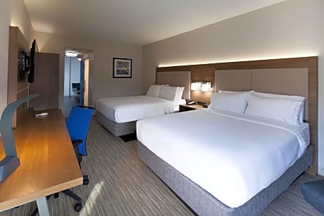 Standard Queen Room with Two Queen Beds